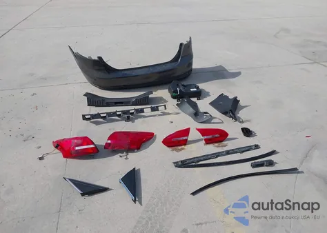 2018 Ford Focus Titanium из США, поврежденный, VIN 1FADP3J28JL323930